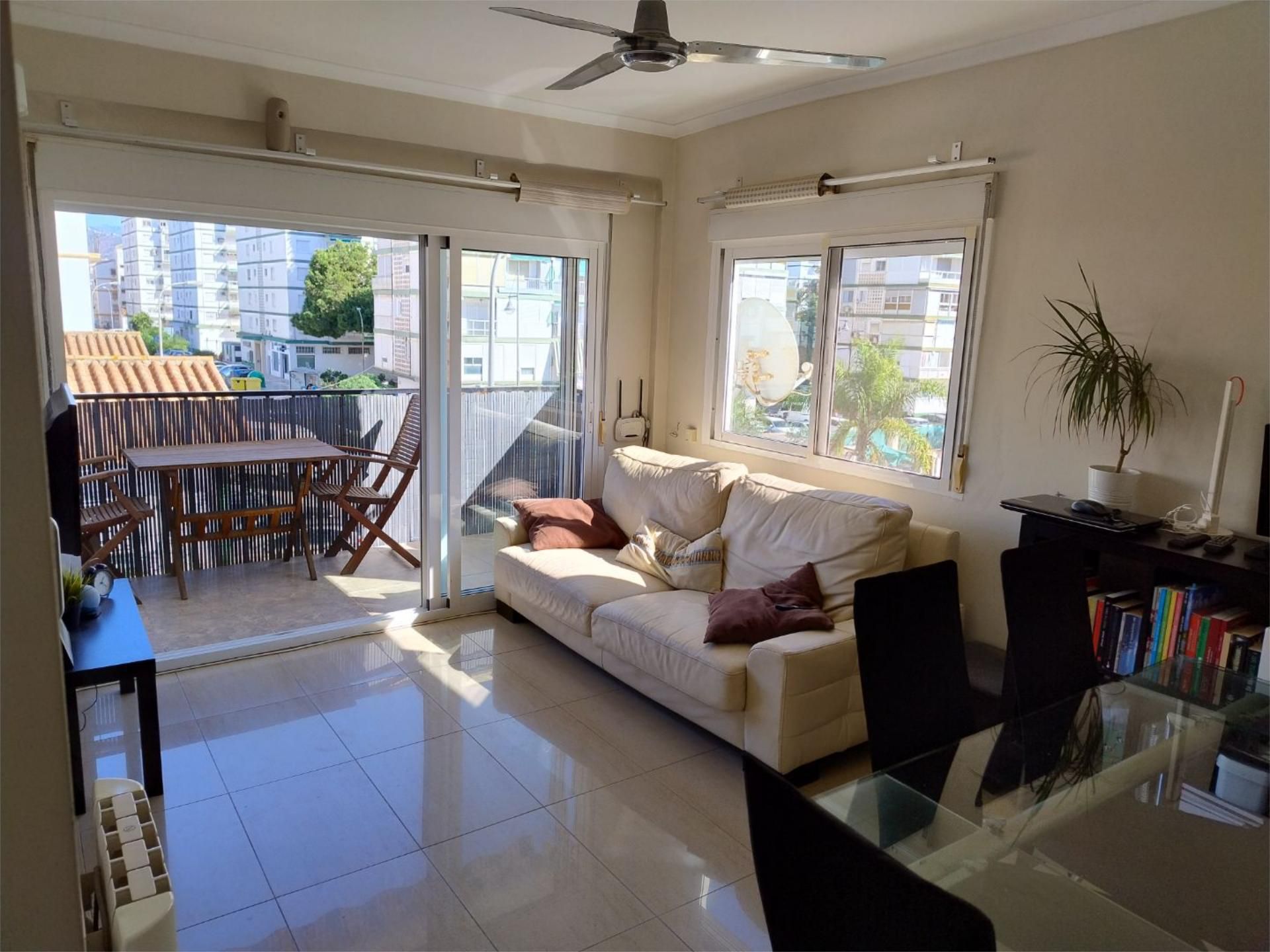 Vista exterior de Pis en venda en Vélez-Málaga amb Calefacció, Terrassa i Moblat