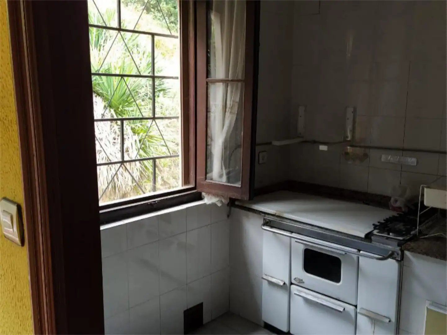 Piso en venta en Barrio Cuarteles de Arriba, 15, Aller Cocina de Piso en venta en Aller con Jardín privado