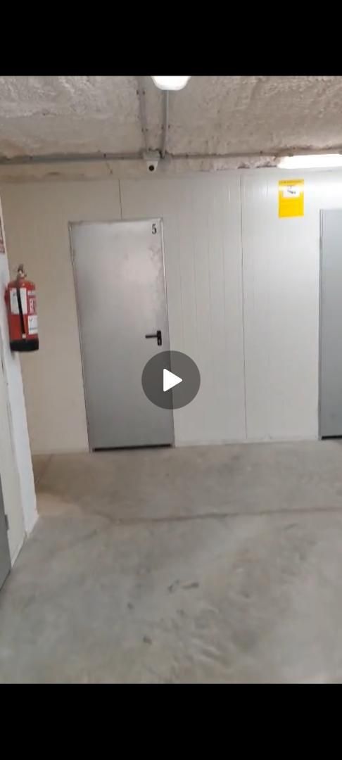 Box room to rent in Bormujos