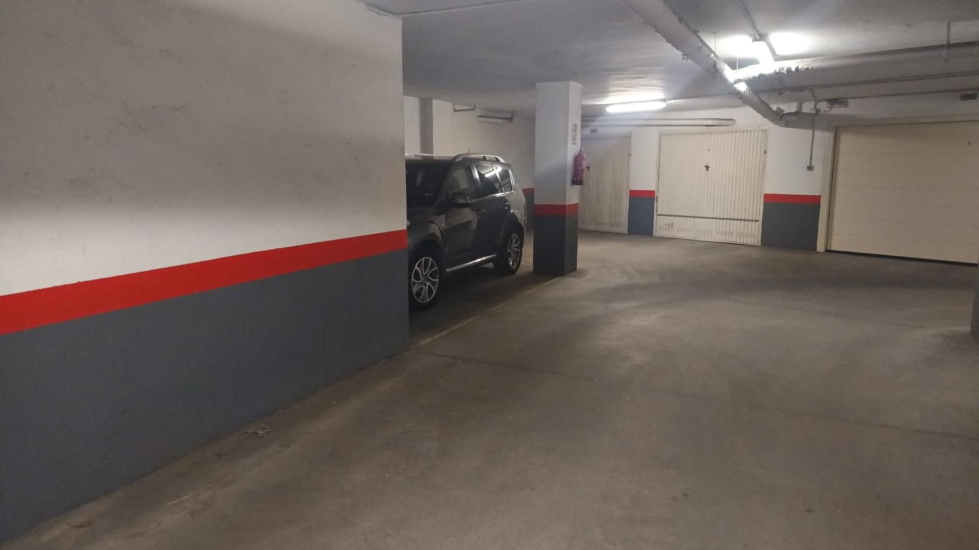 Parking of Garage to rent in Soria Capital 