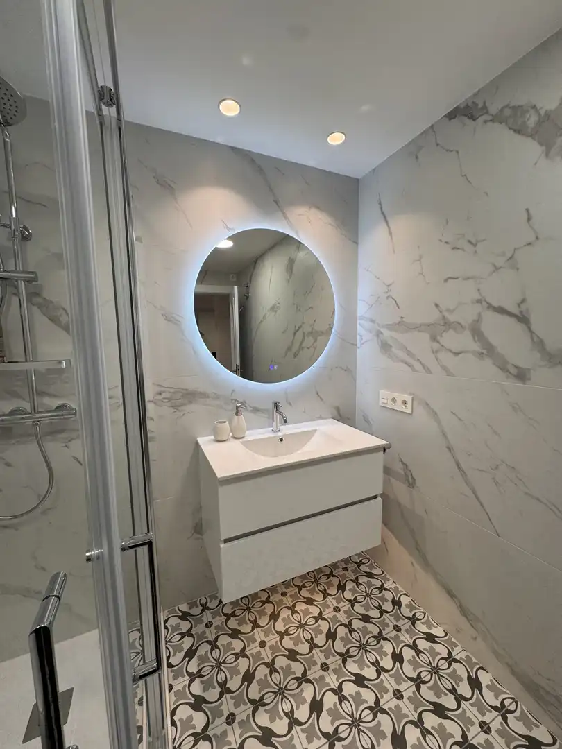 Baño de Piso de alquiler en Vilagarcía de Arousa con Calefacción y Amueblado