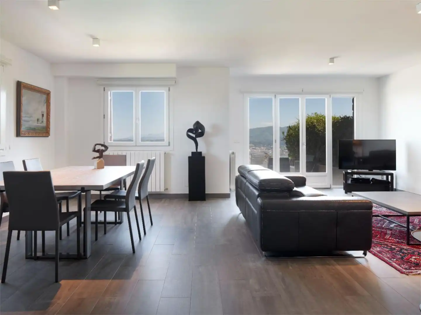 Flat for rent in Barrio Gornutz-Montaña, 9, Hondarribia Living room of Flat for rent in Hondarribia with Heating, Private garden and Parquet flooring
