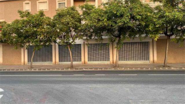 Local comercial en Alquiler en Centro