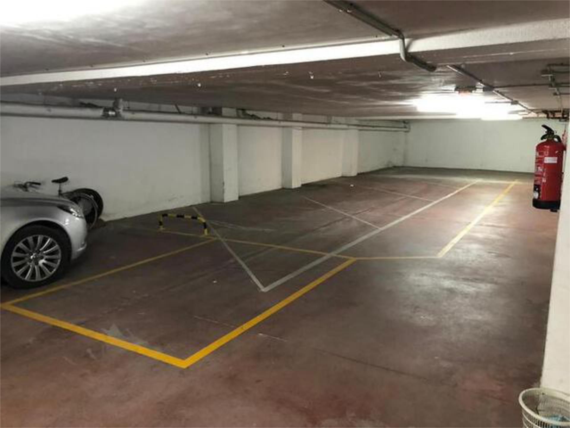 Parking of Garage to rent in Sarria