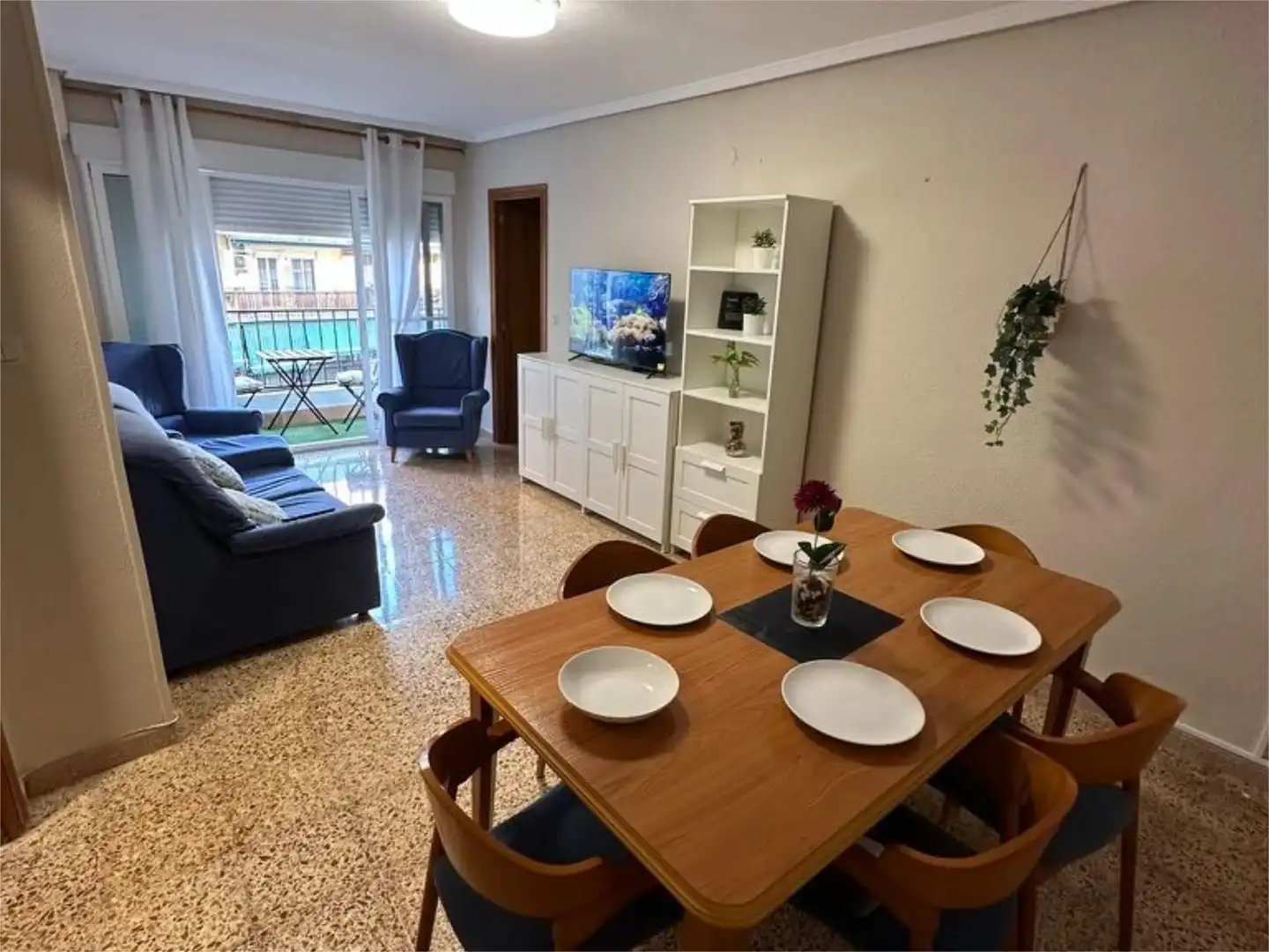 Room in Carrer Sant Antoni, 93, La Constitución - Canaleta Dining room of Flat for share in Mislata with Furnished and Balcony