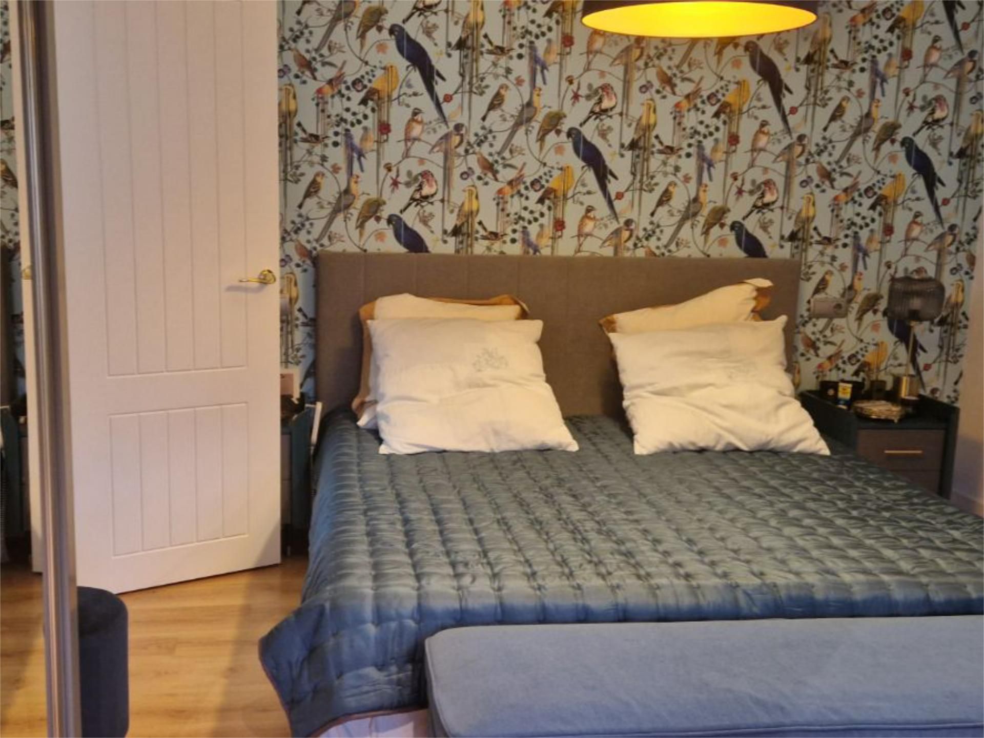Dormitori de Casa o xalet en venda en Onzonilla amb Calefacció, Jardí privat i Parquet