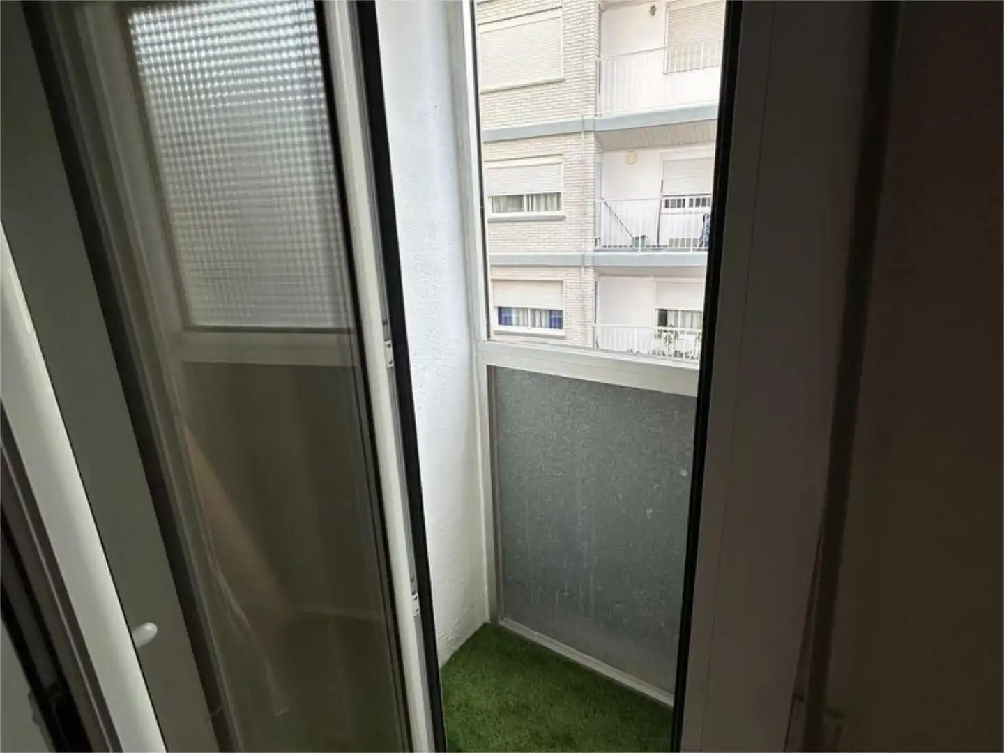 Room in Carrer Sant Antoni, 93, La Constitución - Canaleta Balcony of Flat for share in Mislata with Furnished and Balcony