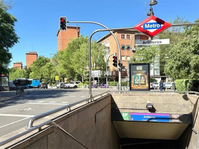 Piso en Venta en Calle Pico de los Artilleros, 25 en Marroquina