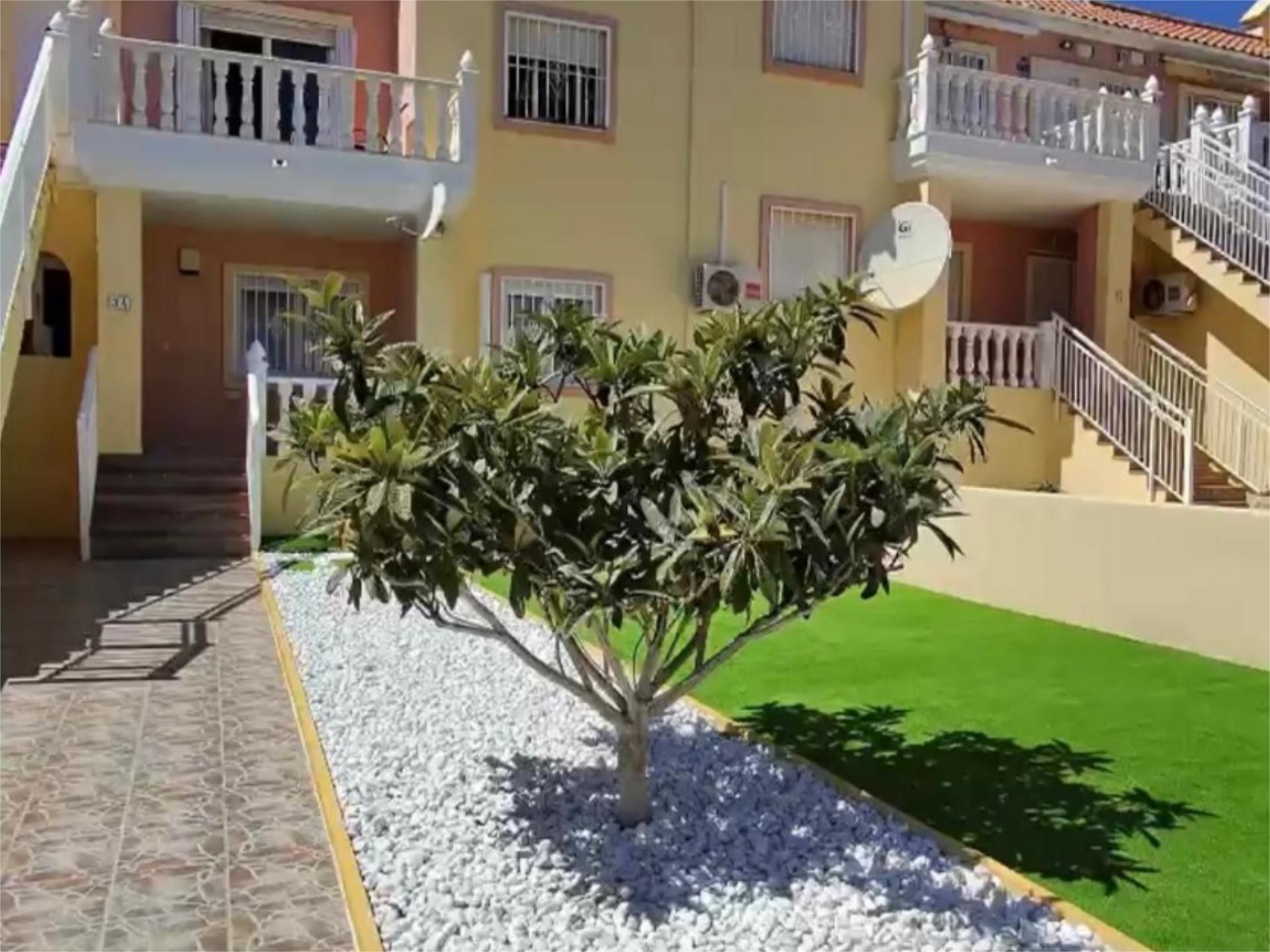 Pis en venda a Calle Pico Lobo, 3, Villamartín - Las Filipinas Jardí de Pis en venda en Orihuela amb Aire condicionat, Jardí privat i Piscina