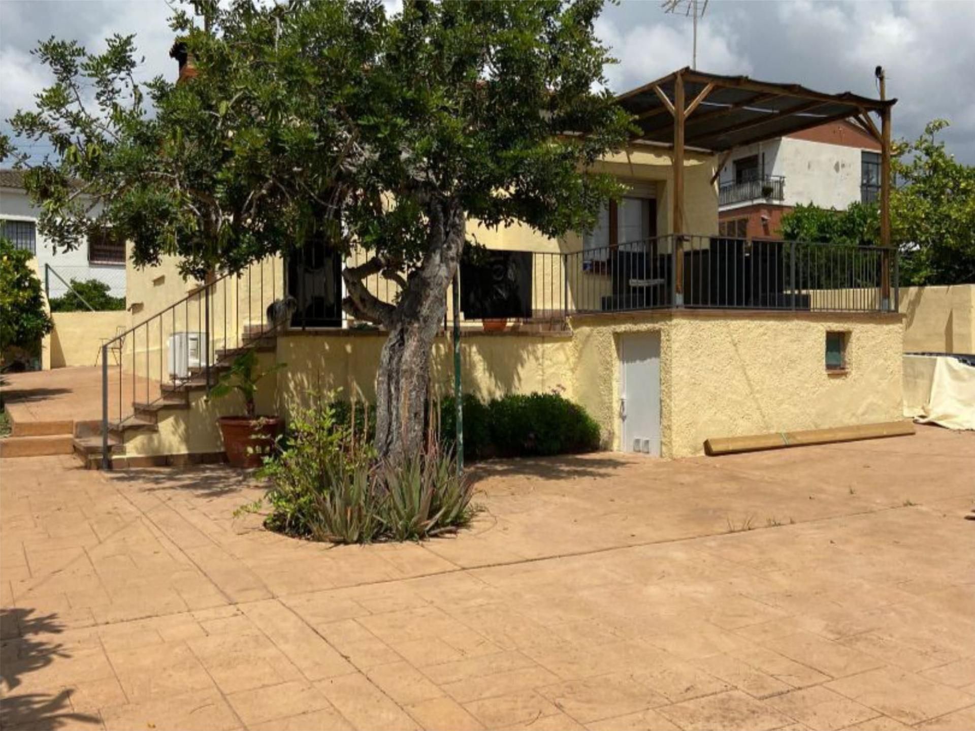 Vista exterior de Pis en venda en Creixell amb Aire condicionat, Jardí privat i Terrassa