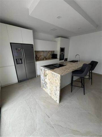 Casa adosada en Alquiler en Cañadas de San Pedro