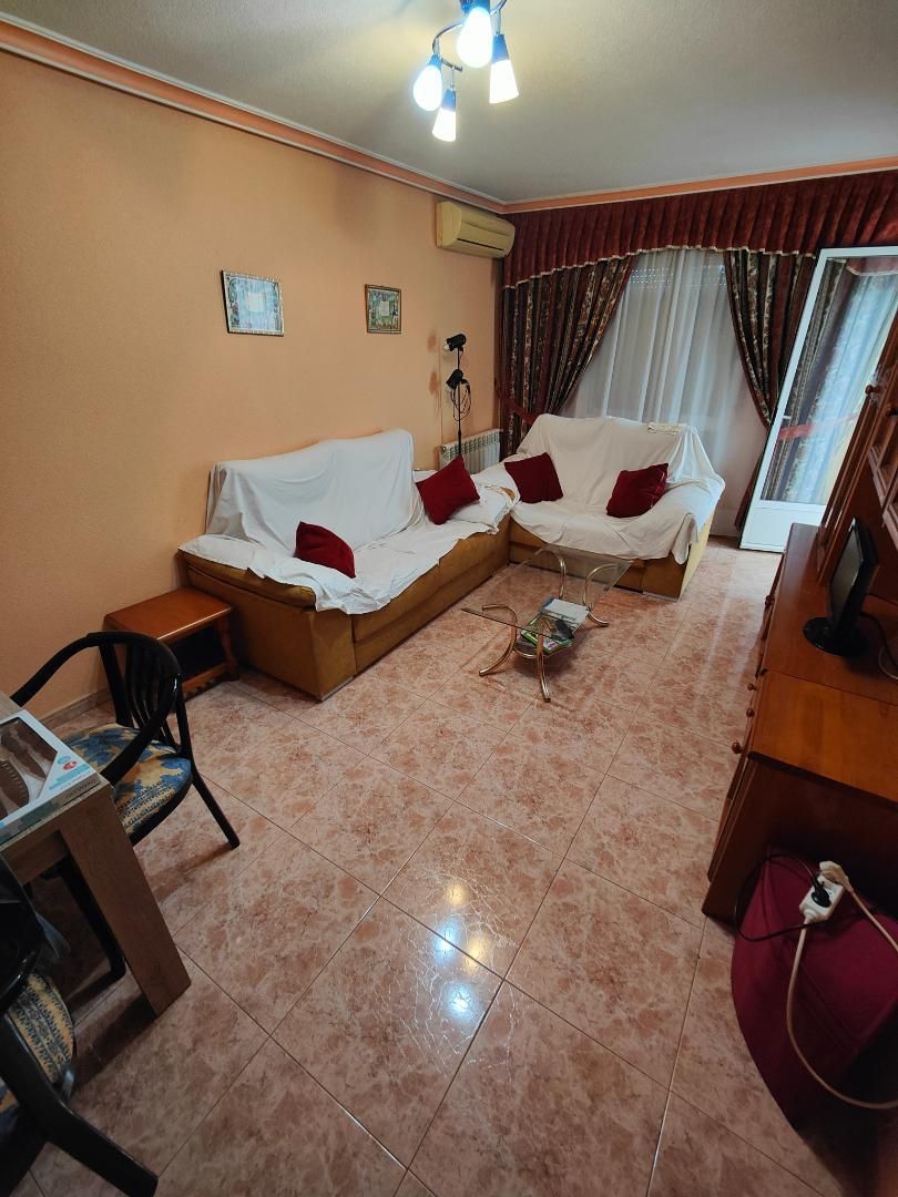 Piso en venta en Calle María Auxiliadora, 14, Centro Sala de estar de Piso en venta en Puertollano con Aire acondicionado, Terraza y Balcón