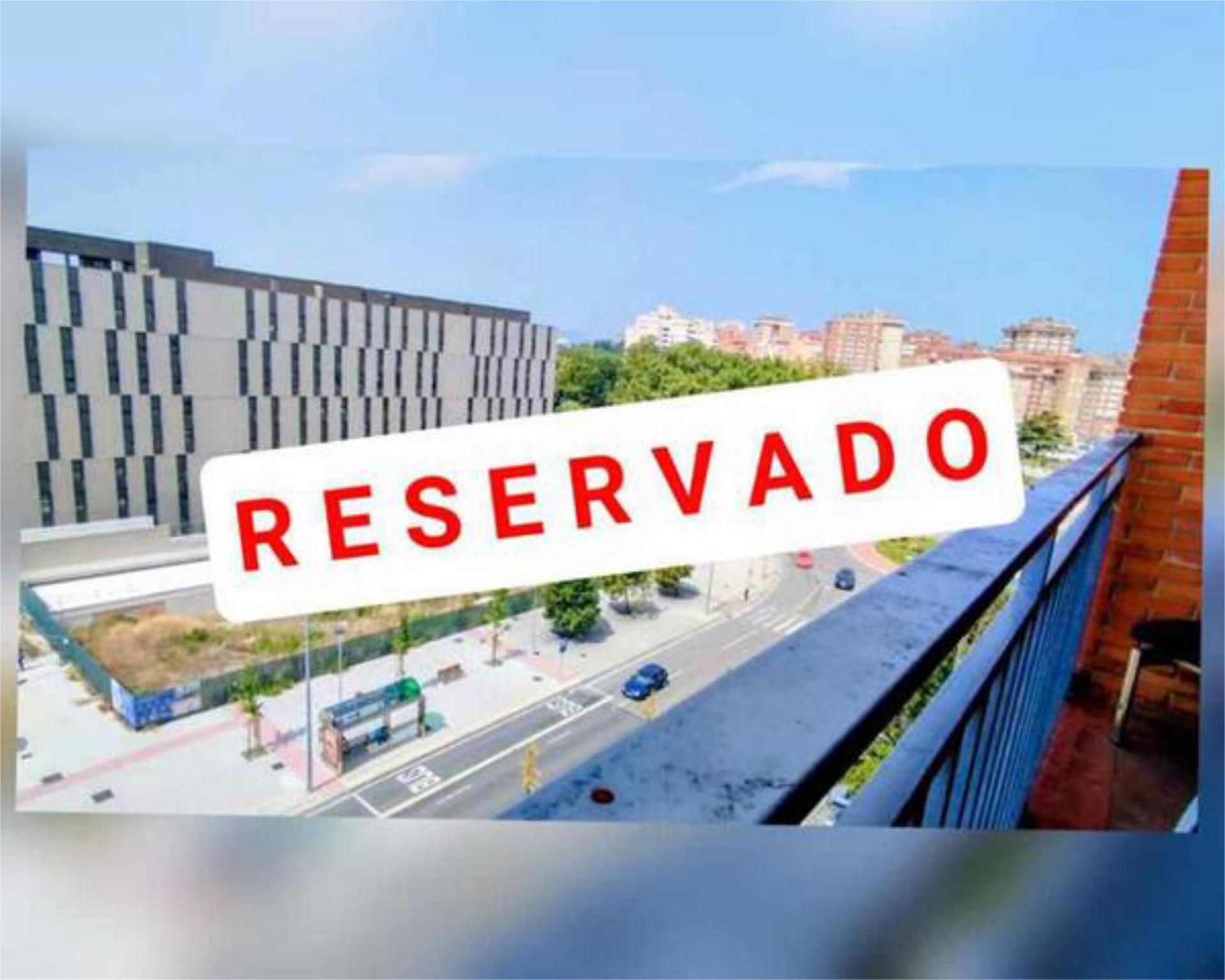 Vista exterior de Pis en venda en  Pamplona / Iruña