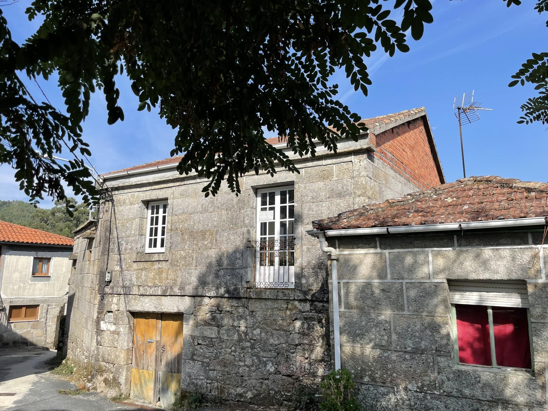 Exterior view of House or chalet for sale in Entrimo