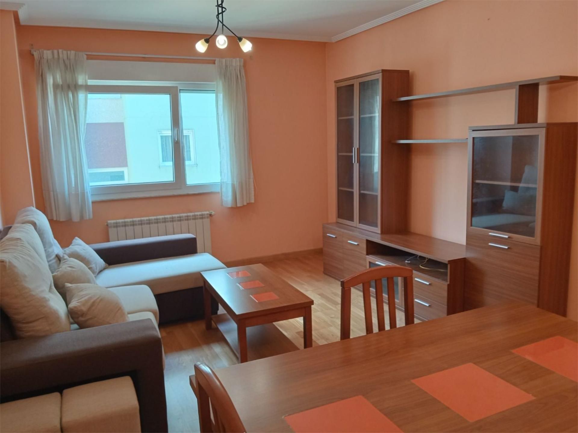 Apartament de lloguer a Avenida de A Coruña, 349, A Piriganlla - Albeiros - Garabolos Sala d'estar de Apartament de lloguer en Lugo Capital amb Calefacció, Parquet i Traster