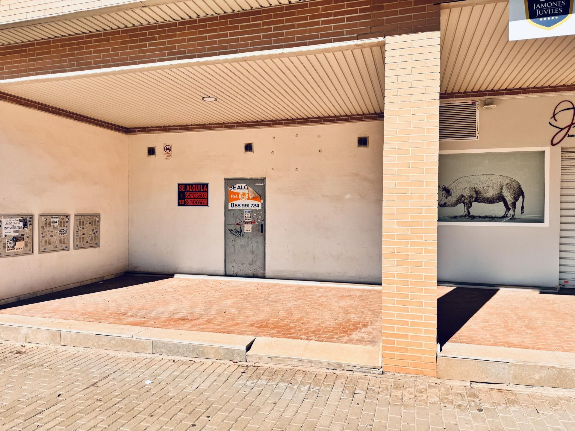 Exterior view of Premises to rent in  Granada Capital