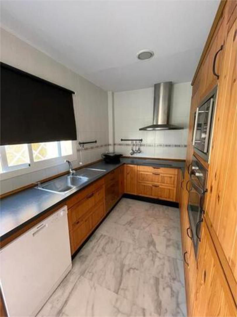 Casa adosada en venda a Salteras Cuina de Casa adosada en venda en Salteras