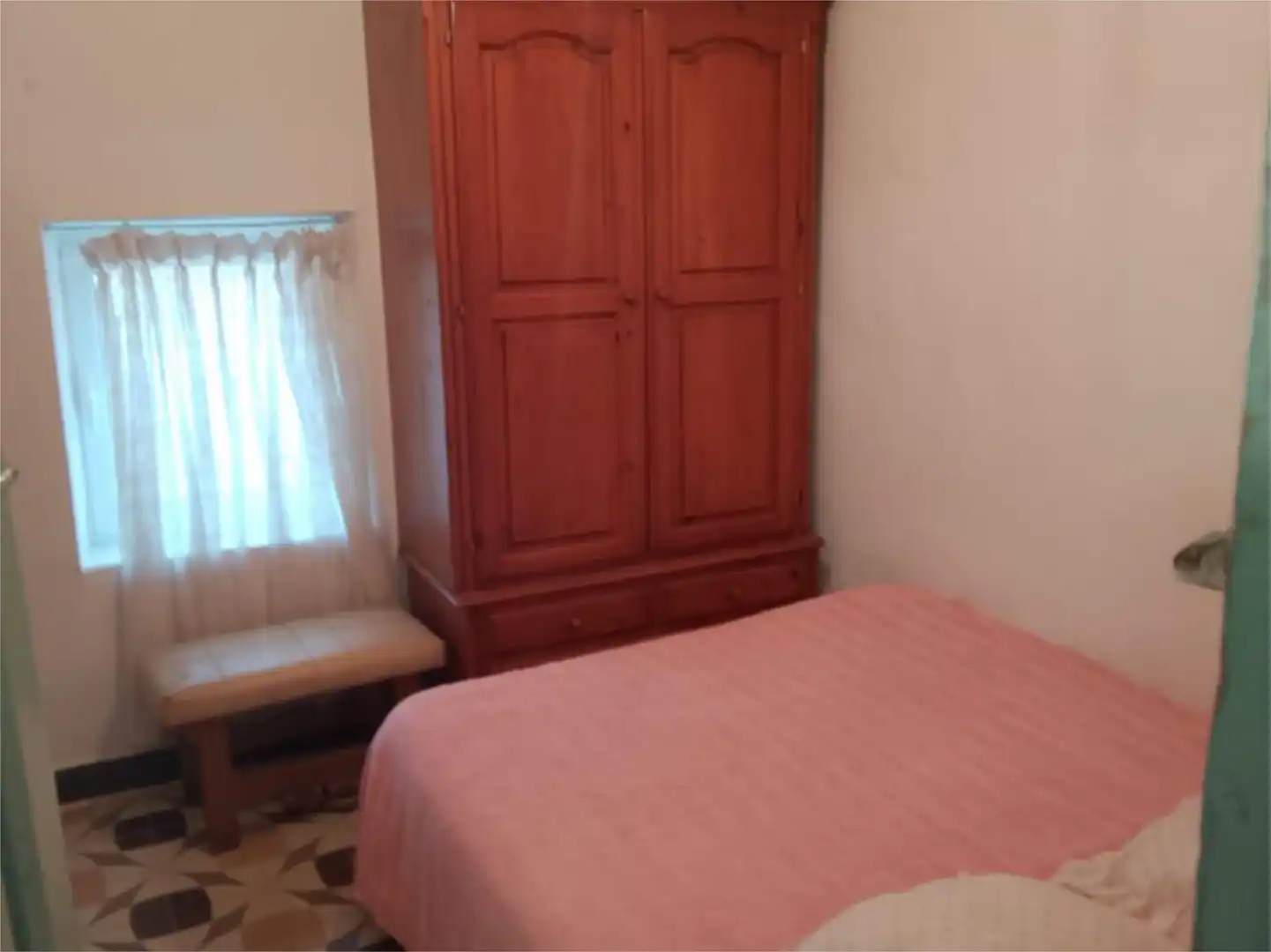 Piso en venta en Calle Iglesia, 15, Tordesilos Habitación de Piso en venta en Tordesilos con Terraza y Amueblado