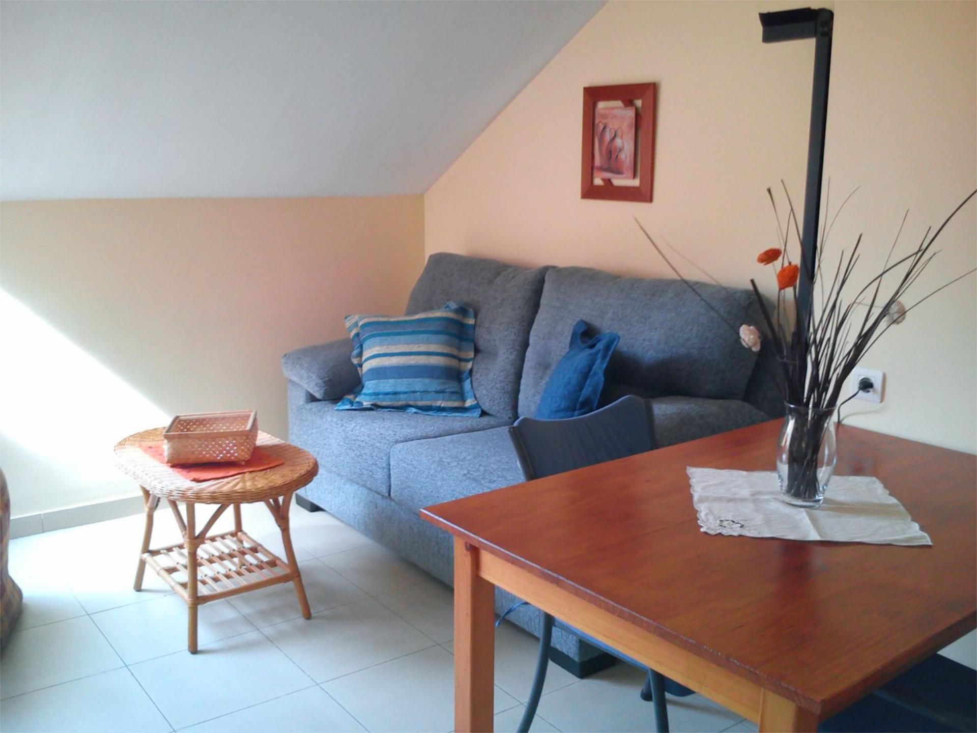 Living room of Flat to rent in  Huesca Capital  with Air Conditioner, Heating and Furnished