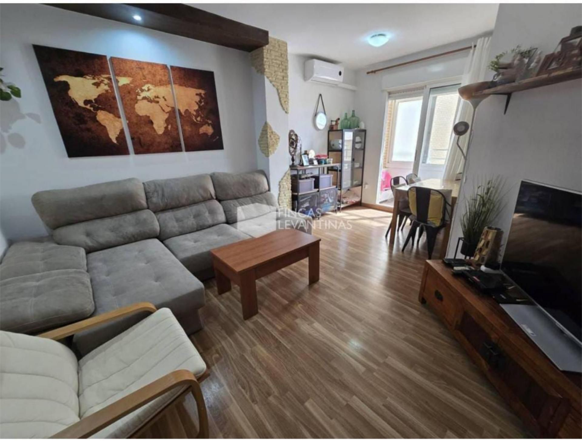 Sala d'estar de Pis en venda en San Vicente del Raspeig / Sant Vicent del Raspeig amb Aire condicionat, Piscina i Balcó