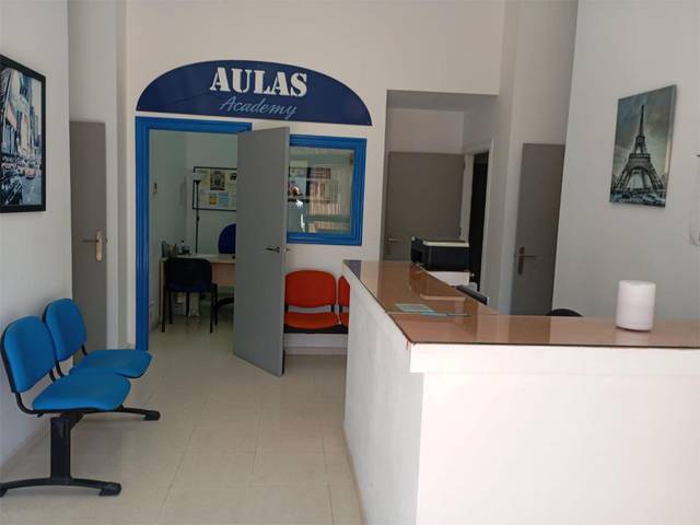 Local comercial en Venta en Calle Abeto, 11 en Dehesa - Monacilla