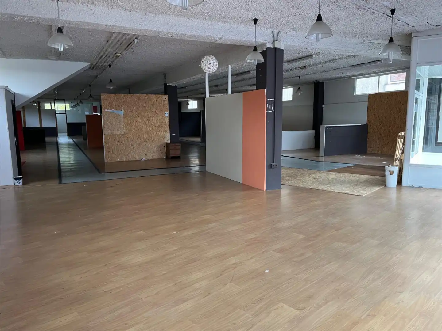 Fabrikhallen zur Miete in Vilaboa