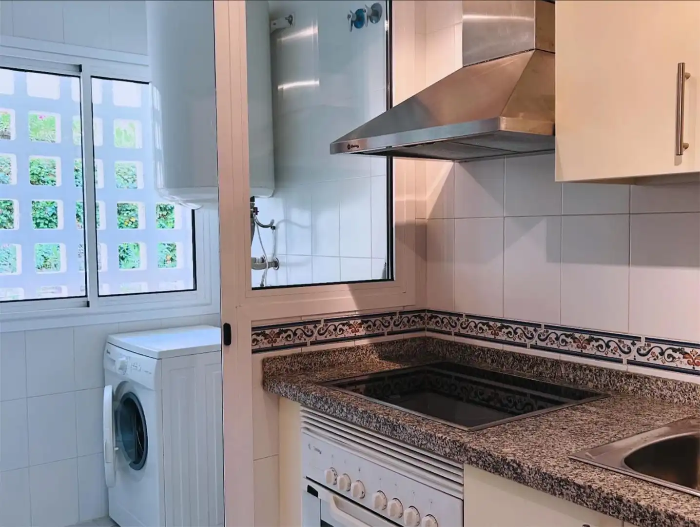 Kitchen of Flat for sale in Manilva  with Air Conditioner, Heating and Private garden