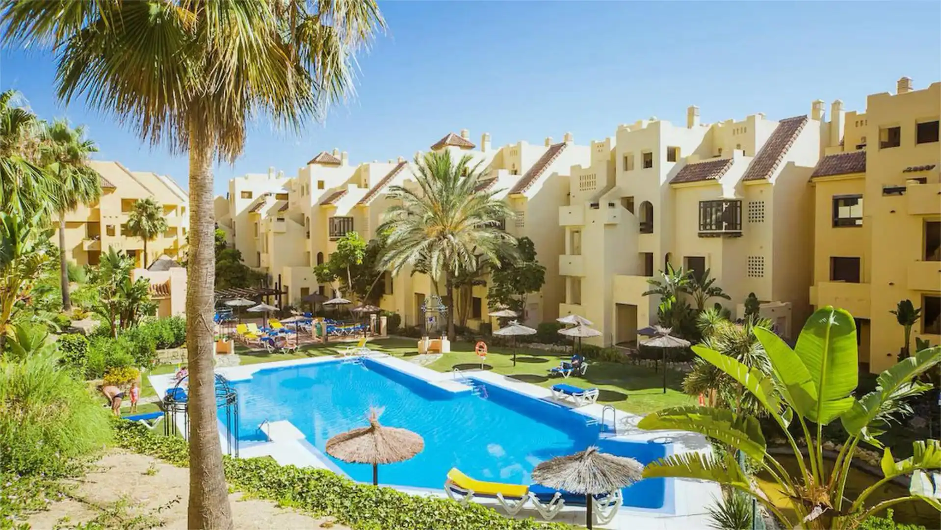 Exterior view of Flat for sale in Manilva  with Air Conditioner, Heating and Private garden
