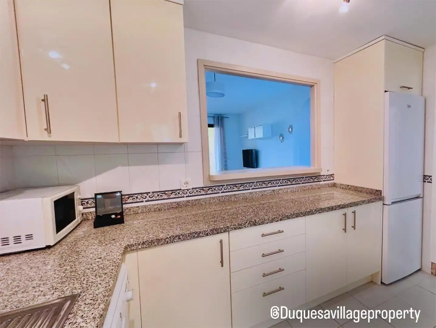 Kitchen of Flat for sale in Manilva  with Air Conditioner, Heating and Private garden