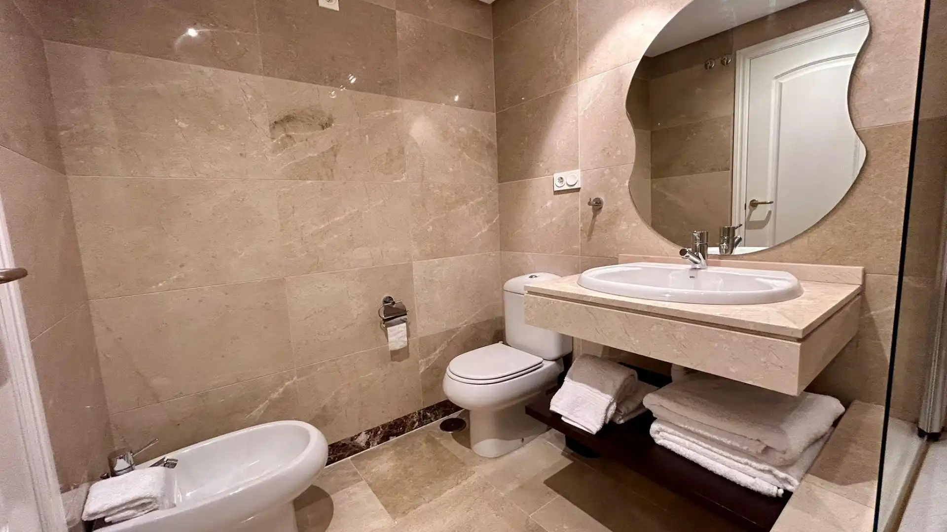 Bathroom of Flat for sale in Manilva  with Air Conditioner, Heating and Private garden