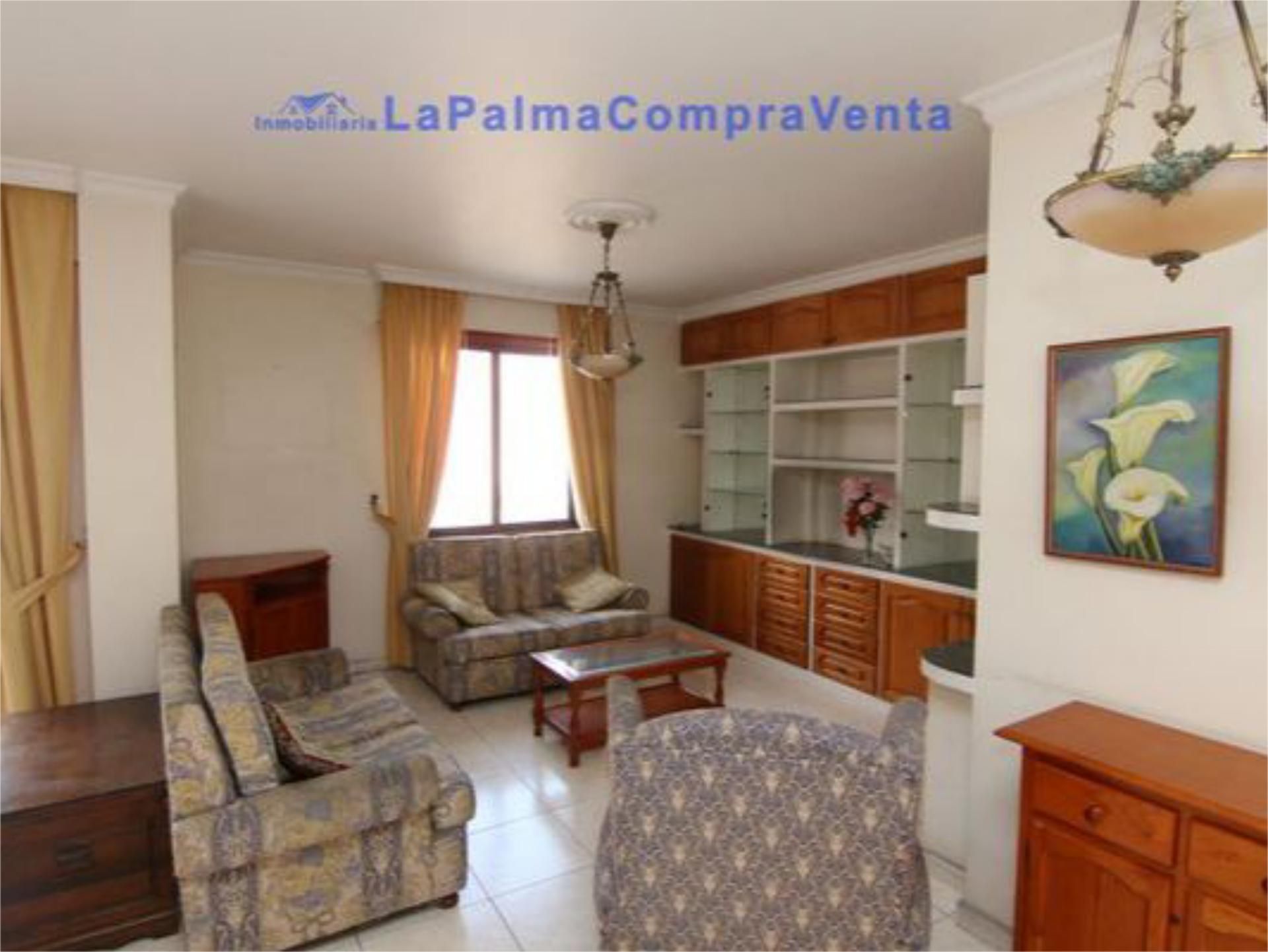 Sala d'estar de Pis en venda en Santa Cruz de la Palma amb Balcó