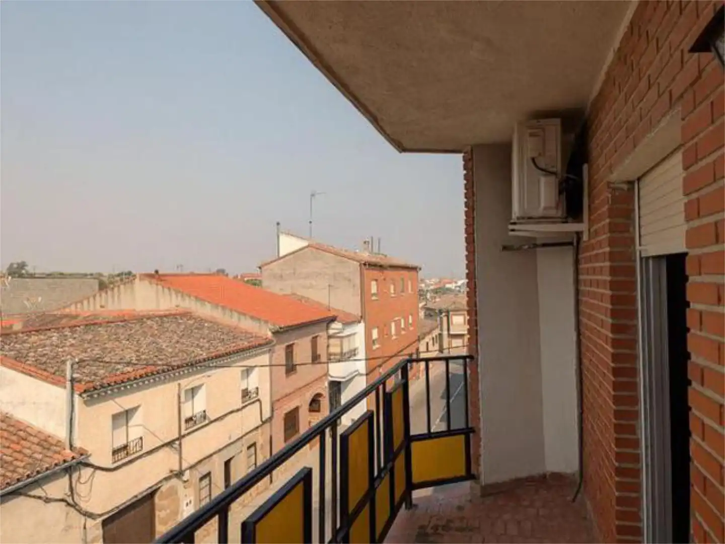 Piso en venta en Oropesa Vista exterior de Piso en venta en Oropesa con Terraza, Trastero y Amueblado