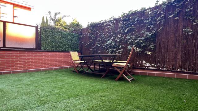 Piso en Alquiler en Calle de Babilonia, 35 en Corralejos - Campo de las Naciones