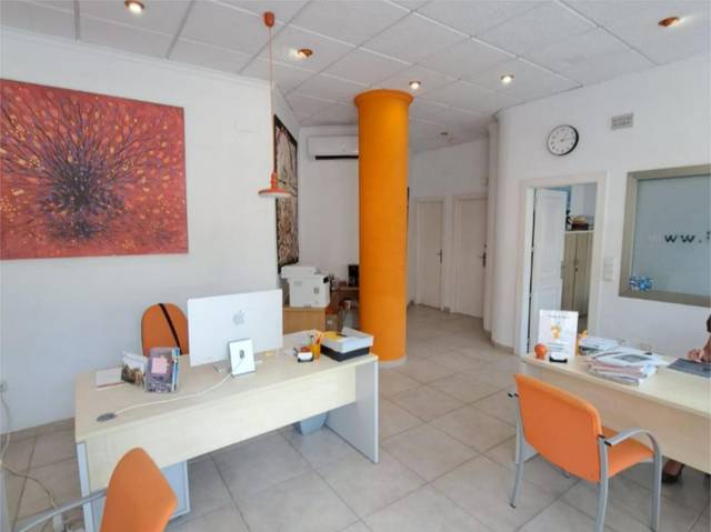 Local comercial en Alquiler en Carrer la Ferreria, 11 en Pueblo - Urbanizaciones