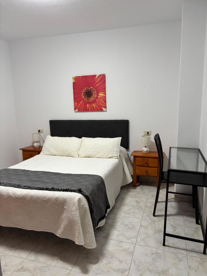 Dormitori de Apartament de lloguer en Granadilla de Abona amb Traster, Moblat i Forn