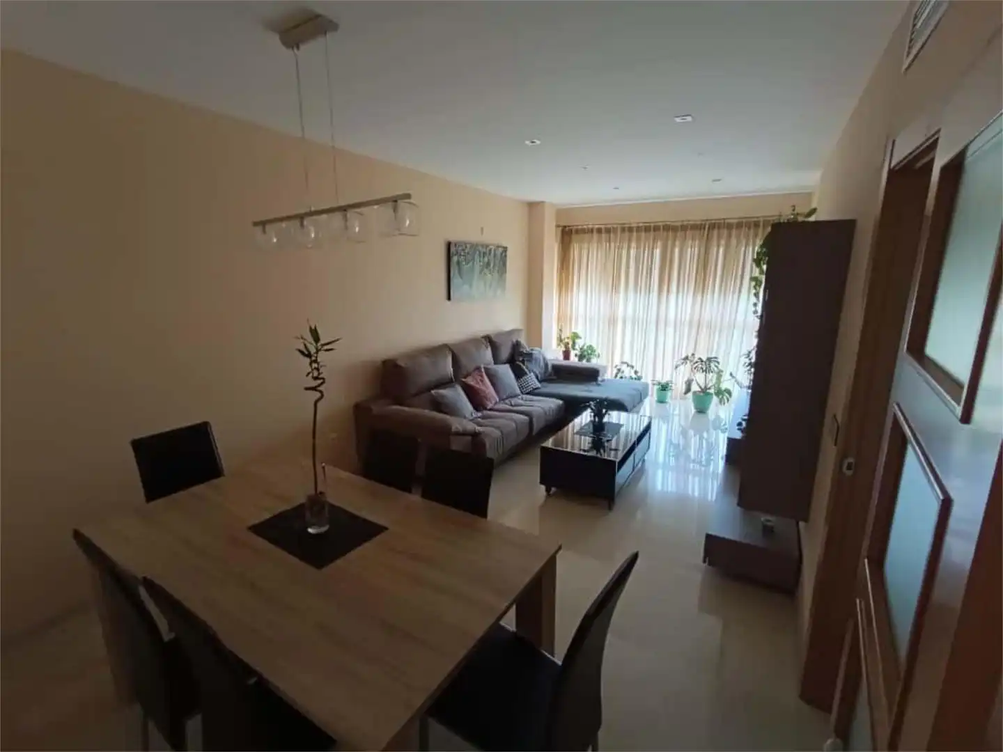 Piso en venta en Carrer Cardenal Payà, Fraternidad Sala de estar de Piso en venta en Elda con Aire acondicionado, Terraza y Trastero