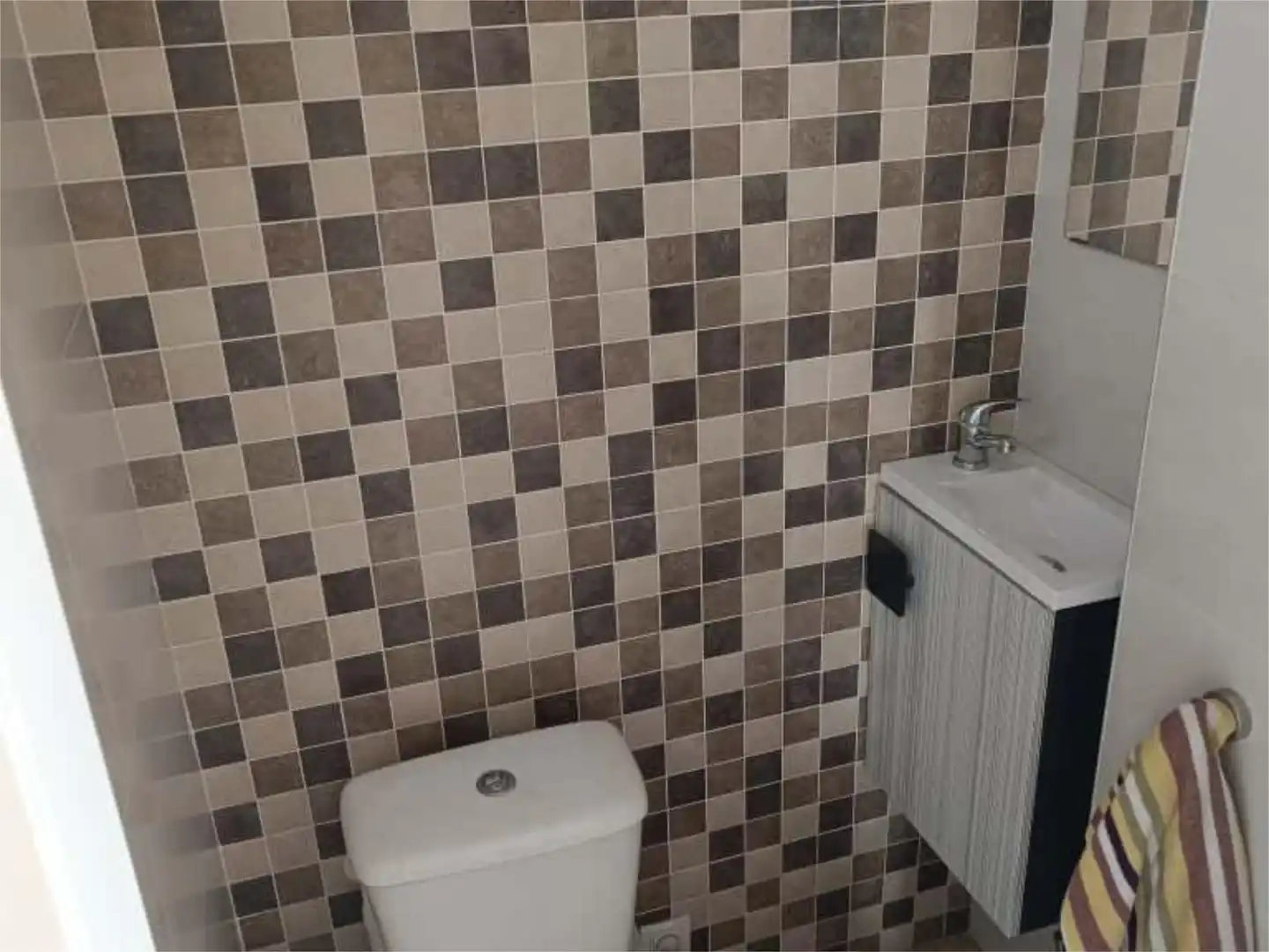 Piso en venta en Carrer Cardenal Payà, Fraternidad Baño de Piso en venta en Elda con Aire acondicionado, Terraza y Trastero