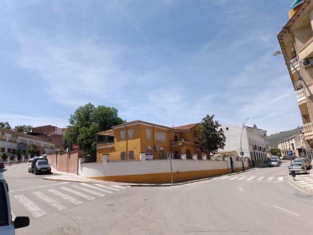 Piso en Venta en Avenida Valencia, 18 en Villanueva del Arzobispo