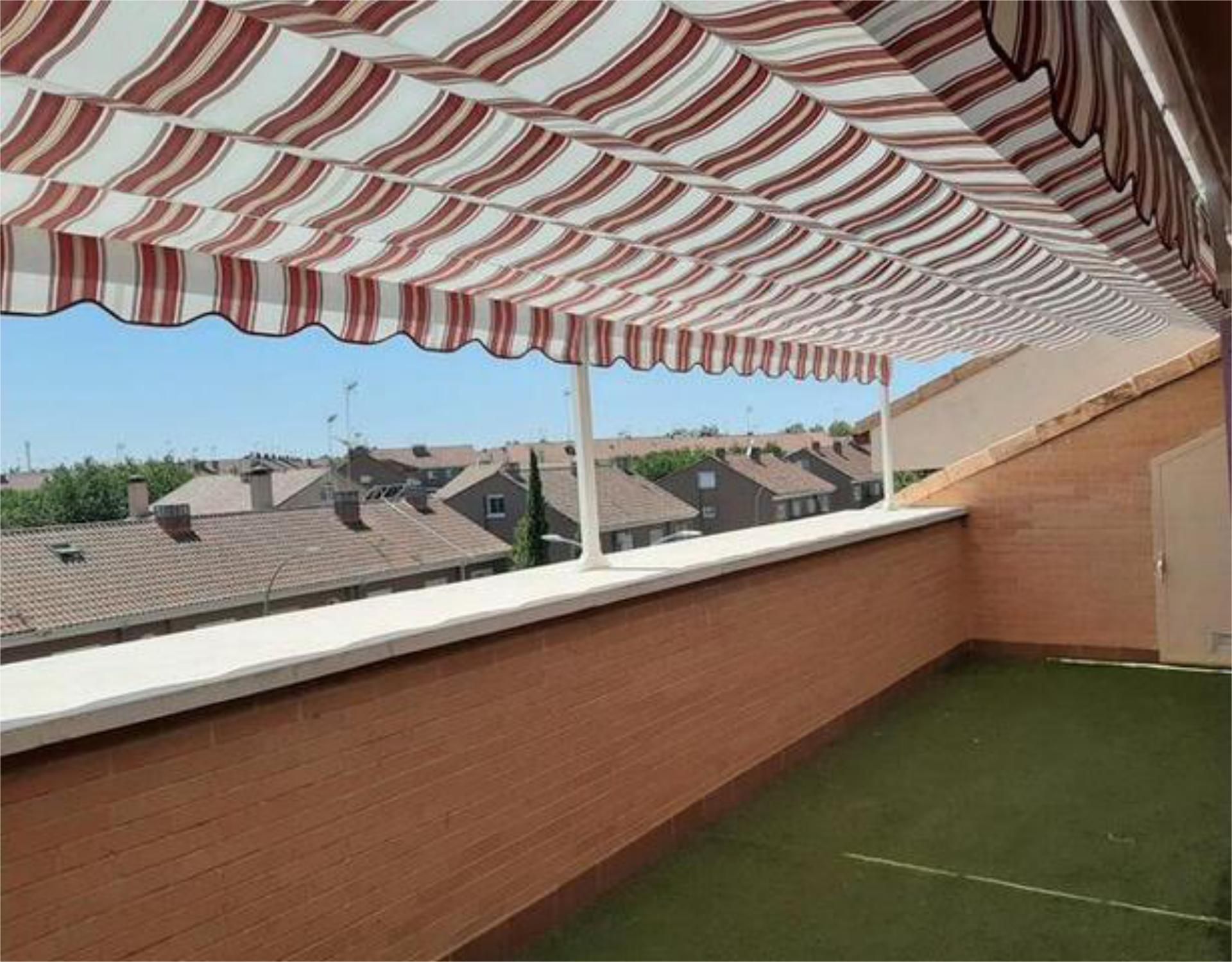 Àtic en venda a Humanes de Madrid Terrassa de Àtic en venda en Humanes de Madrid amb Calefacció, Terrassa i Traster