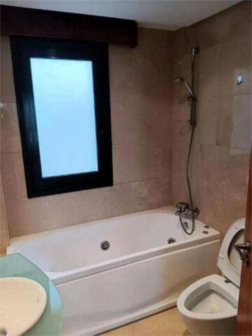 Flat to rent in Casco Vello