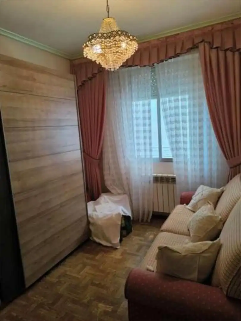 Flat for sale in San Millán - Ayuntamiento Bedroom of Flat for sale in Logroño with Furnished