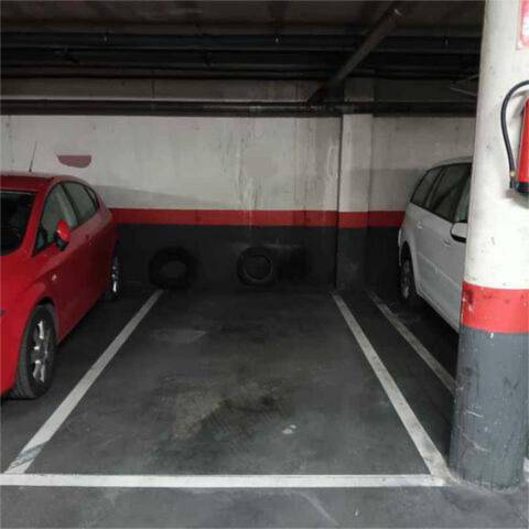 Garaje en Alquiler en Los Rosales