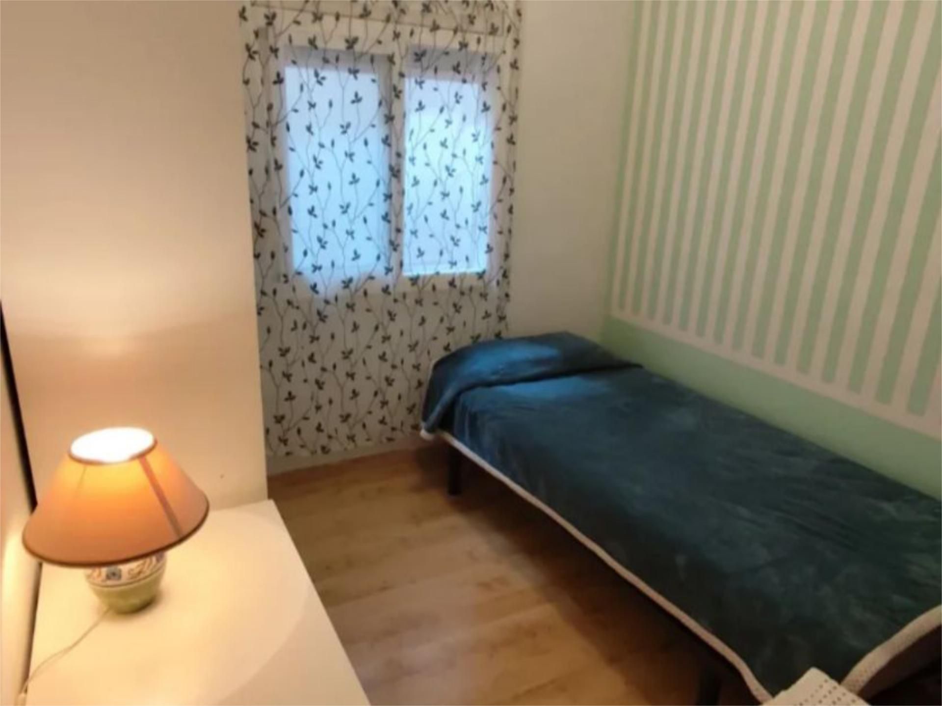 Pis per a compartir a Bulevard Vicente Blasco Ibáñez, 14, Rafalafena Dormitori de Pis per a compartir en Castellón de la Plana / Castelló de la Plana amb Calefacció, Parquet i Moblat