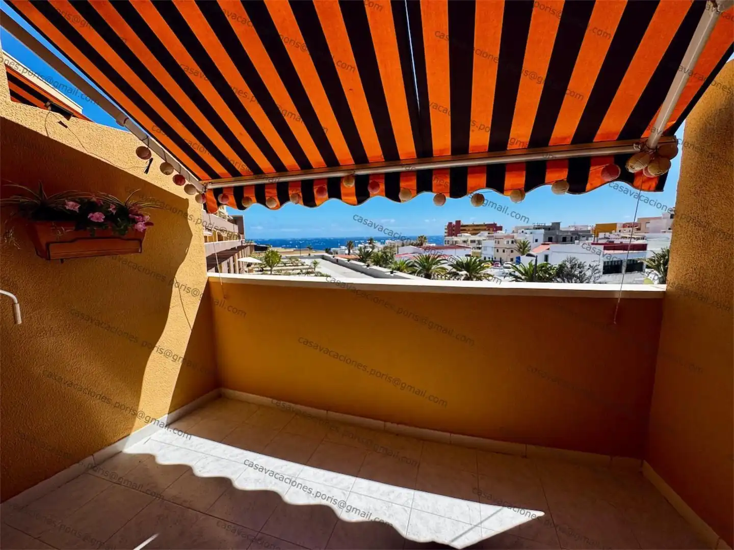 Maisonette zum Verkauf in Plaza Nuestra Señora de Fatima, 2, Arico Außenansicht von Maisonette zum Verkauf in Arico mit Privatgarten, Terrasse und Möbliert