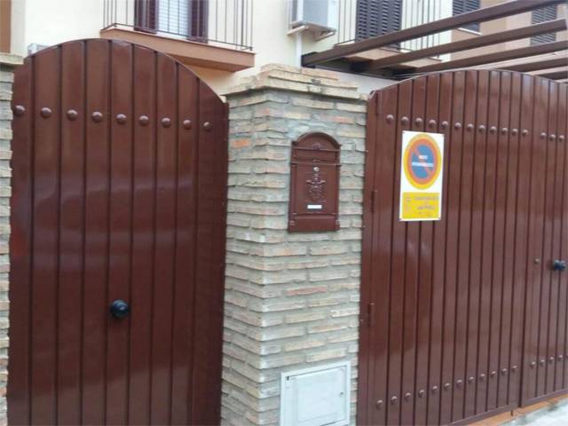 Piso en Venta en Calle Sor M Ángeles Querencio, 15 en Santiponce