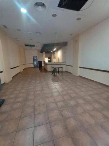 Local comercial en Alquiler en Santa Isabel