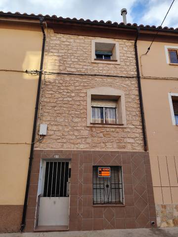 Piso en Venta en Calle la Fuente, 37 en Muniesa