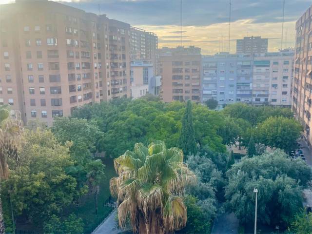 Piso en Alquiler en Carrer de José María Haro, 16 en Beteró