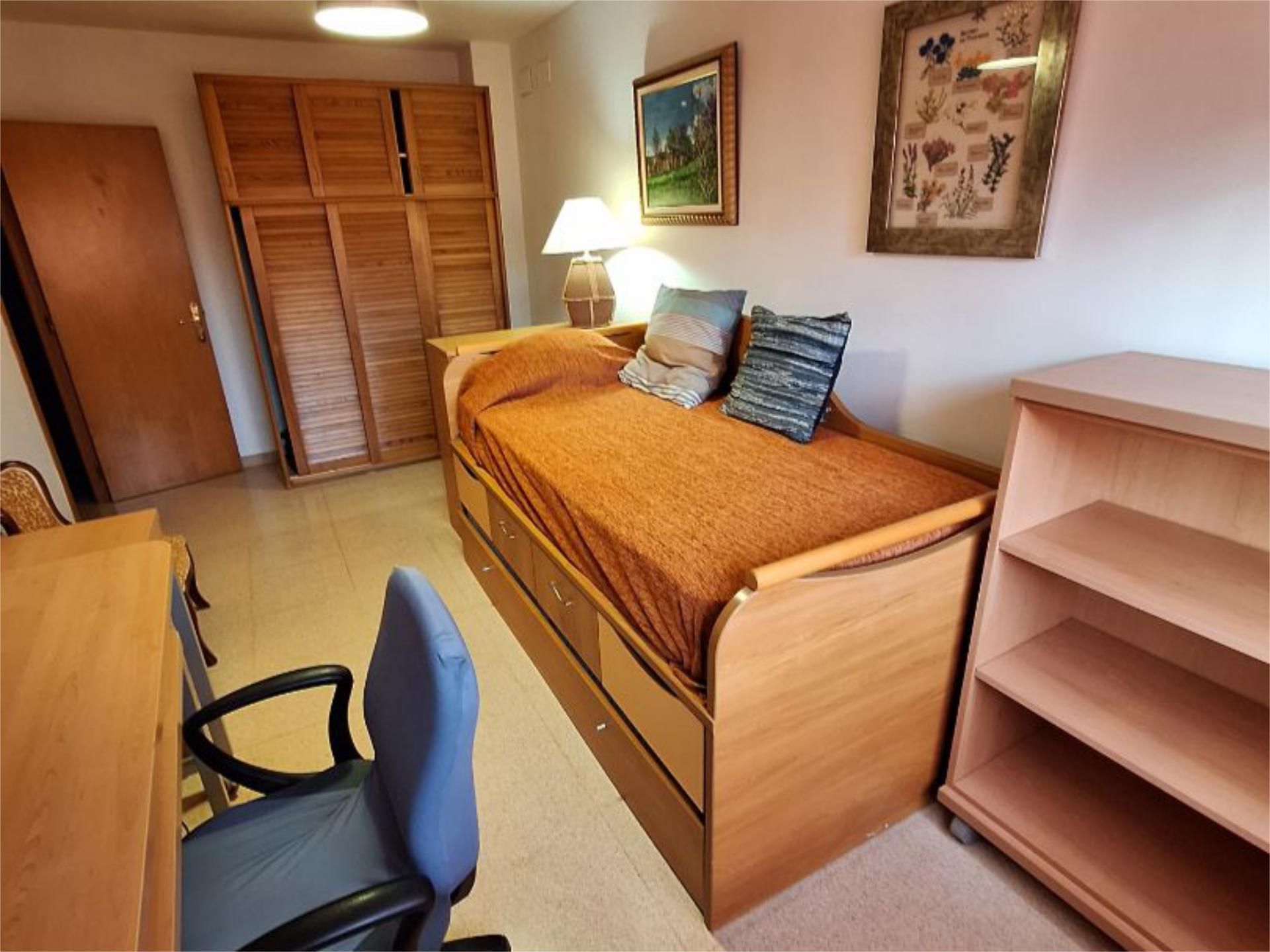 Casa adosada per a compartir a Carrer d'Alí Bei, 39, Eixample - Can Bogunyà
