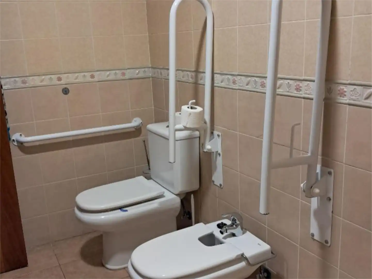 Badezimmer von Erdgeschoss zum Verkauf in Coria